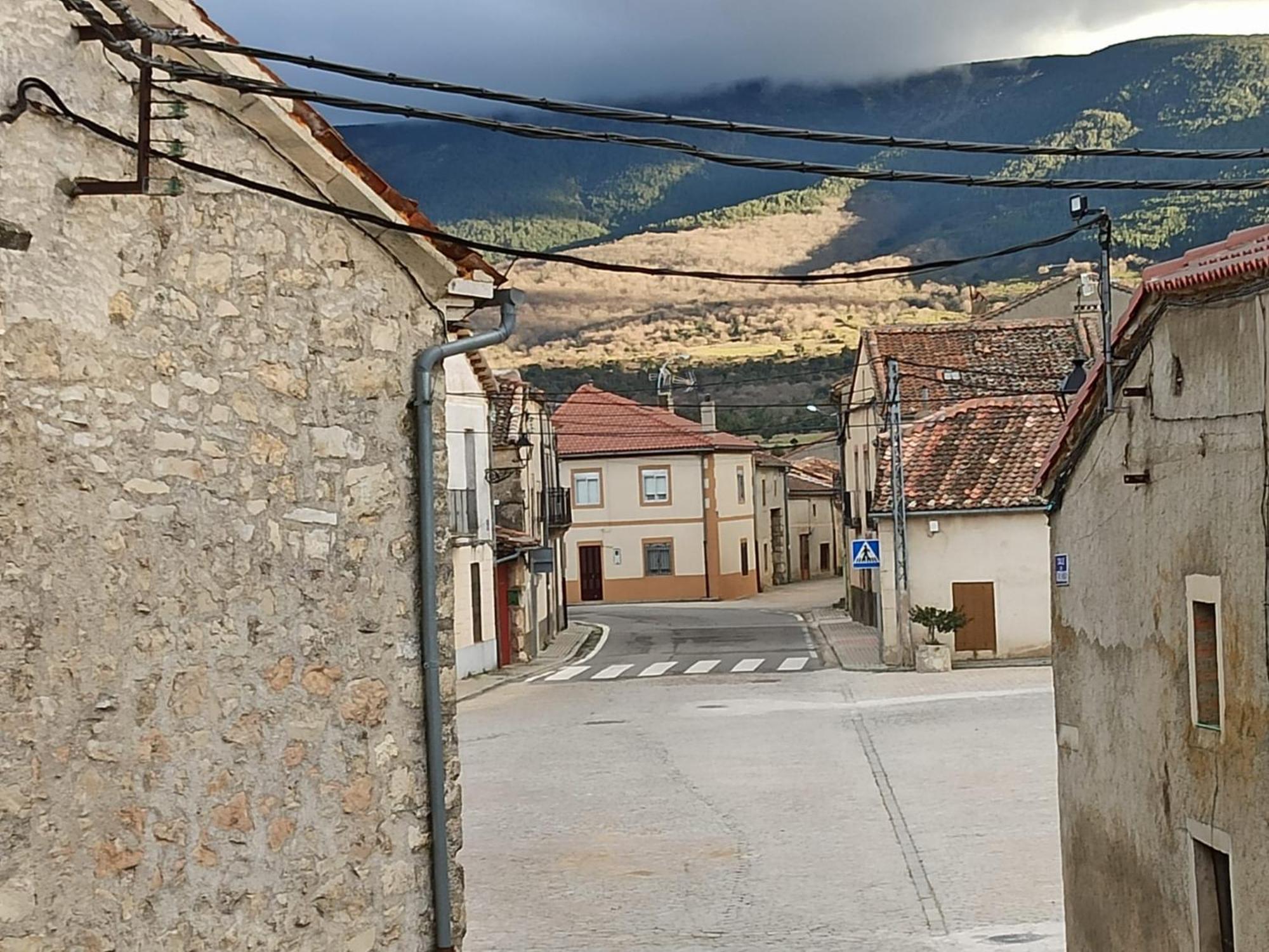 Casa Rural Casona Camino Pedraza - 4 Estrellas Arcones エクステリア 写真